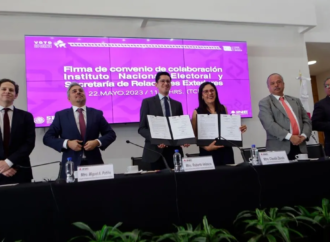 INE y SRE firman convenio para implementar programa piloto de voto de mexicanos en EU y Canadá
