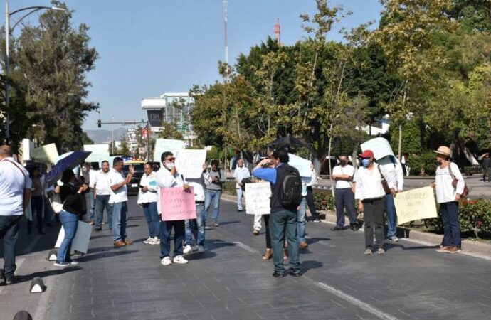 Trabajadores de Conalep se manifiestan en SLP para exigir más recursos