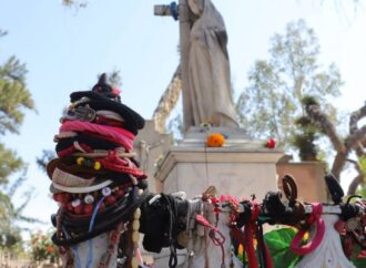 Cientos visitaron la tumba de “La virgen que llora” en El Saucito