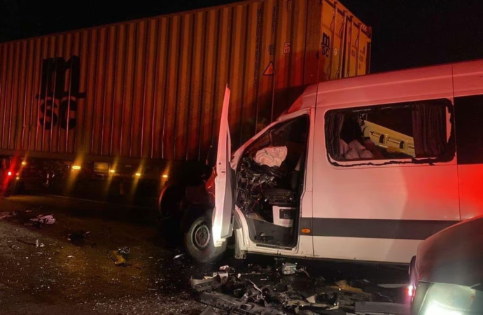 Reportan al menos 10 muertos por accidente en la carretera a Rioverde