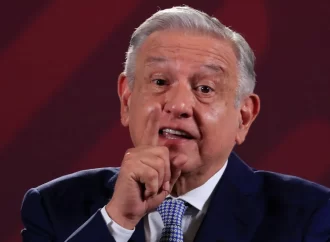 INE quiere censurar a AMLO  al darle la orden de borrar una entrevista con la periodista Inna Afinogenova