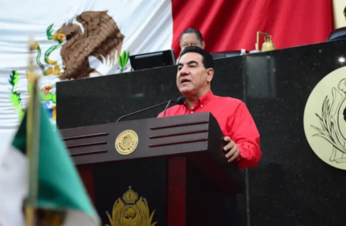 Exdiputado del PRI que insultó a Sheinbaum ahora busca entrar a Morena; militantes exigen veto