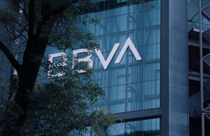 BBVA recurre a la vía legal por incumplimiento en crédito hipotecario de agente inmobiliaria