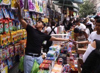 Concanaco calcula un gasto de 144 mil millones de pesos por el inicio del ciclo escolar