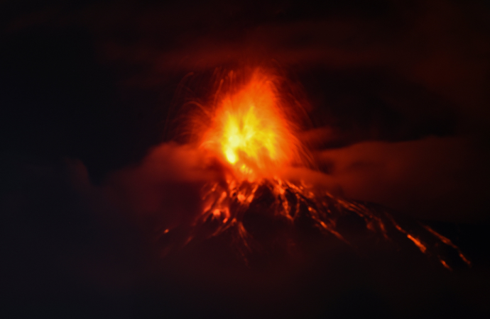 Emergencia en Guatemala: desalojan comunidades ante la actividad eruptiva del volcán de Fuego