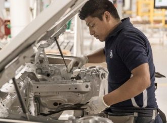 A pesar de los aranceles estadounidenses, la industria automotriz anticipa un aumento en las plazas laborales en México